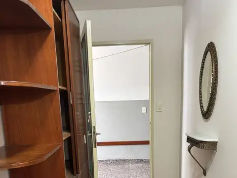 Casa en Alquiler con 2 cocheras