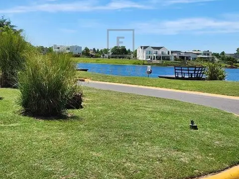 Terreno en Venta de 940,0 m2