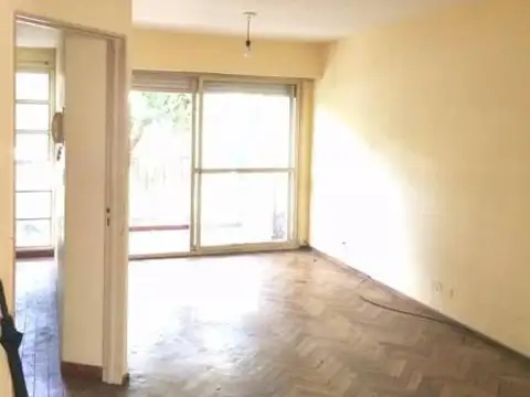 Primero de Mayo 1200