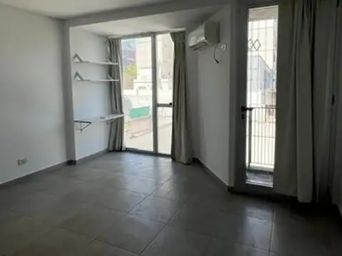 Muy amplio ambiente con amenities- Apto profesional