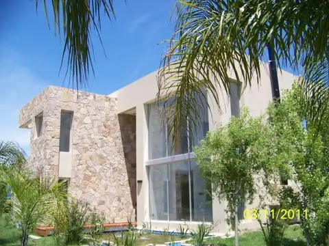 Casa en Venta y Alquiler ubicada en Campo Grande, Pilar, G.B.A. Zona Norte