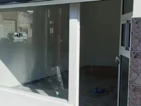 Salón De Belleza S.e, Av. 25 De Mayo 2616 1900