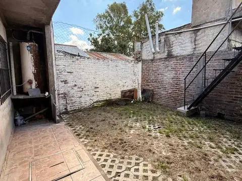 Depto Tipo Casa 3 ambientes con 1 baño