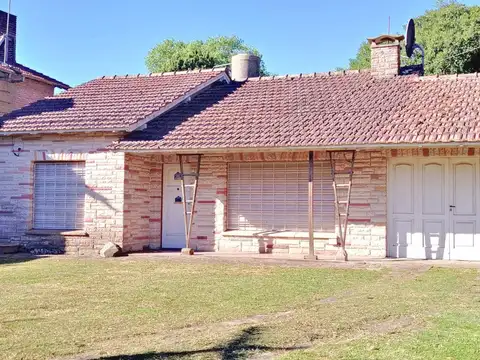 Venta casa 3 ambientes cochera parque APTO CREDITO