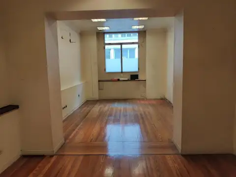 Oficina en Alquiler 100 años