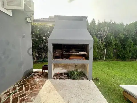 Casa 5 ambientes con 3 baños