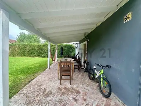 Casa en Venta con 3 cocheras