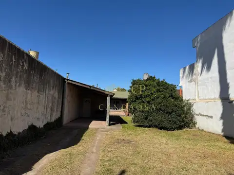 Casa 3 ambientes con 1 baño