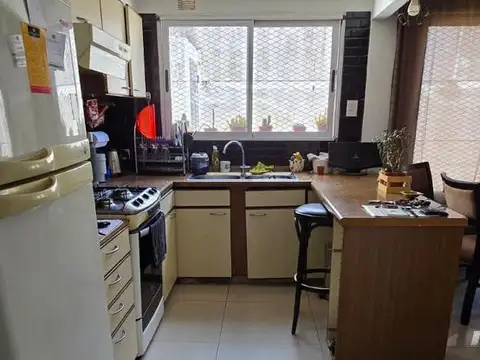 Depto Tipo Casa 5 ambientes con 2 baños