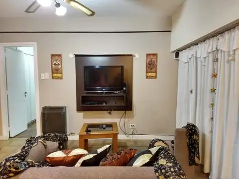 Depto Tipo Casa 3 ambientes con 2 baños