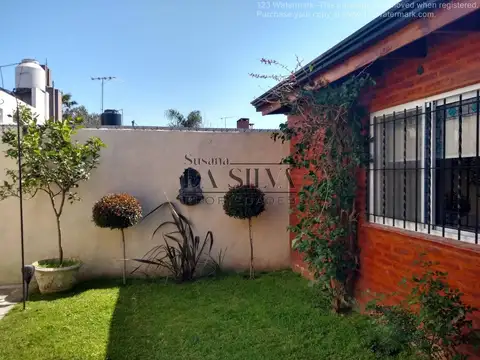 Casa En Calle Sarmiento