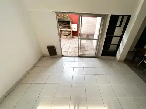 Depto Tipo Casa 5 ambientes con 2 baños