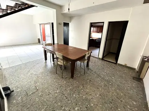 Aristóbulo del Valle 2200