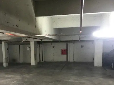 Cochera en Venta Fija