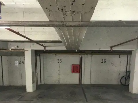 *COCHERA EN VENTA EN EDIFICIO CON POCOS AÑOS DE ANTIGUEDAD   *MUY BUENA UBICACIÓN *ACCESO POR RAMPA