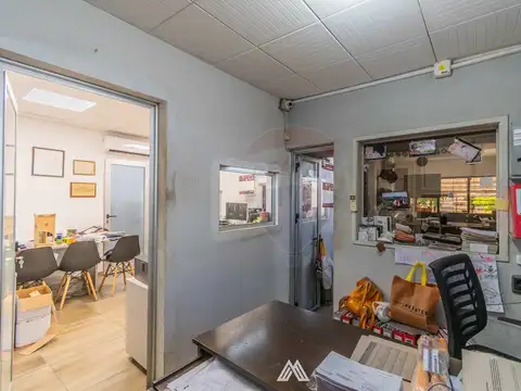 Local en Venta 77 años