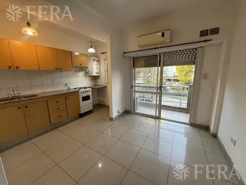 Venta departamento 2 ambientes con balcón en Wilde