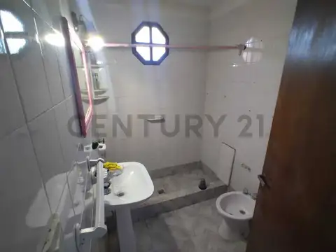 Venta Casa 2 ambs sobre amplio lote en Sierra de los Padres