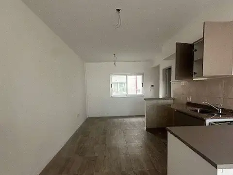 MONOAMB 50 M2 TOTALES CON BALCON TERRAZA