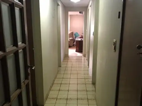 Casa en Venta con 4 cocheras