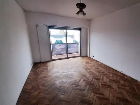 Avenida San Juan 1100, Piso 8°