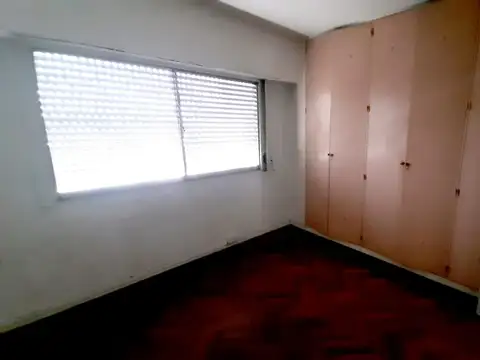 Departamento de 4 ambientes con balcón