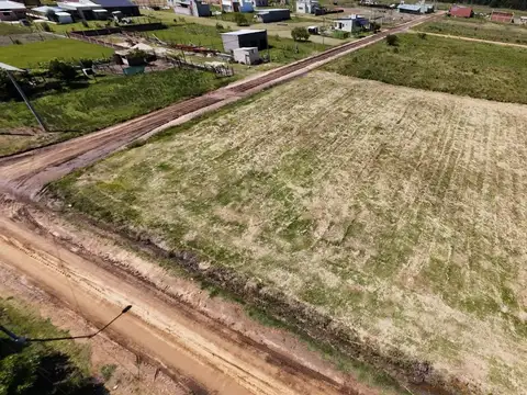 La Criolla, lote cercano al acceso. 