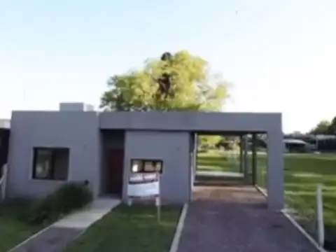 Casa en venta - 2 Dormitorios 1 Baño - Capitán Sarmiento