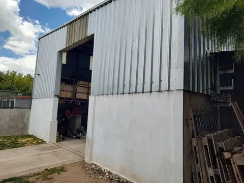 Galpón en venta de 375m2 ubicado en Nuevo París