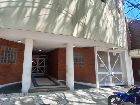 Roque Saenz Peña 256 , Piso 4