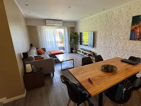 Tipo casa de 3 ambientes / balcón quincho y terraza