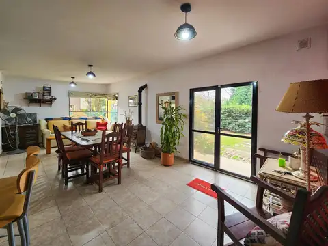 Casa en Venta con 1 cochera