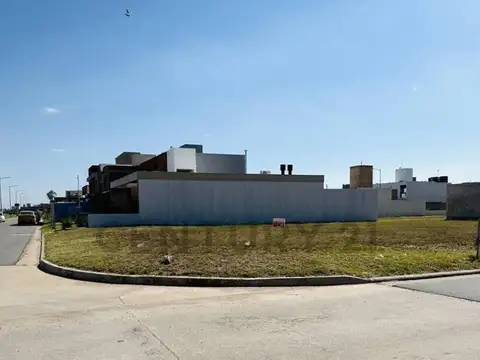 Terreno en Venta 18  mts Fondo