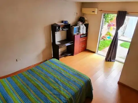 Casa 5 ambientes con 1 baño