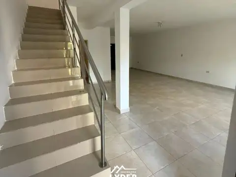 Casa en Alquiler de 3 dormitorios