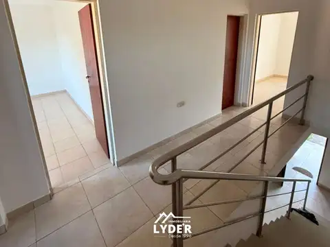 Casa 6 ambientes con 3 baños