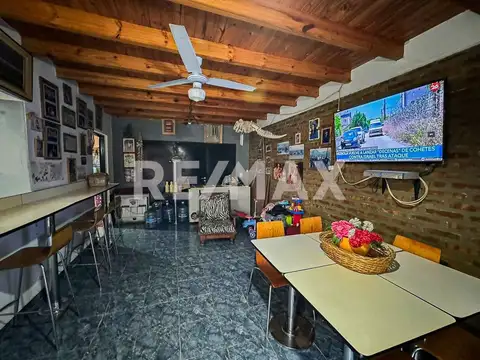 Depto Tipo Casa 4 ambientes con 2 baños