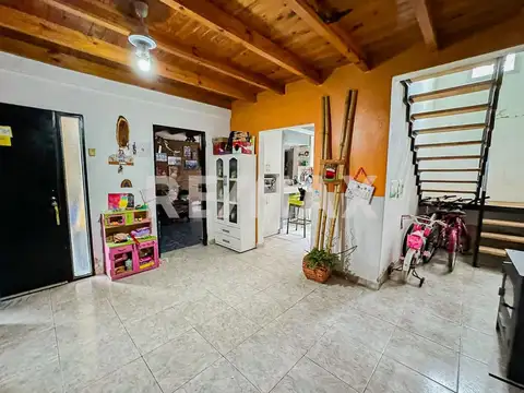 Depto Tipo Casa en Venta de 4 ambientes