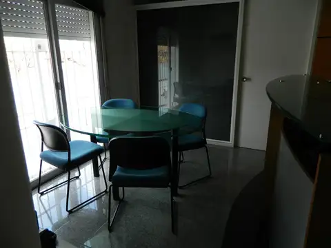 Oficina en Venta con 4 cocheras