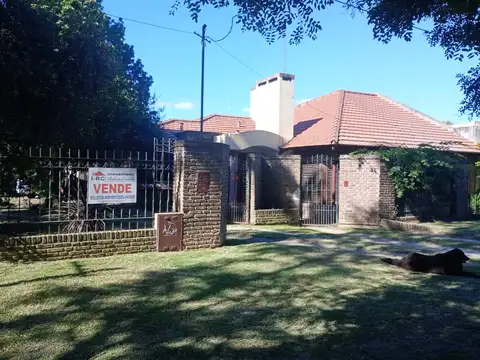 Bartolome Mitre 1400