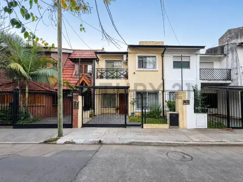 Depto Tipo Casa en Venta de 5 ambientes