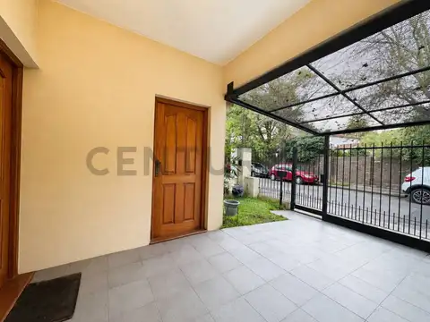 Depto Tipo Casa en Venta en Ciudad Jardín del Palomar, USD 240.000