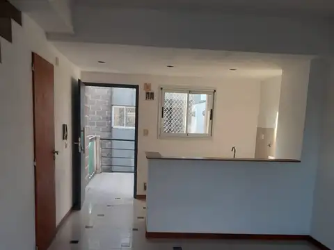 Depto Tipo Casa en Alquiler 11 años