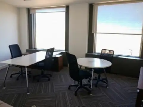 Oficina en Venta con 5 cocheras
