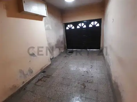 Concejal Rocca 600, Piso 0