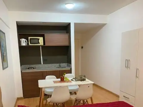 Departamento en Alquiler en Colegiales, $ 680.000
