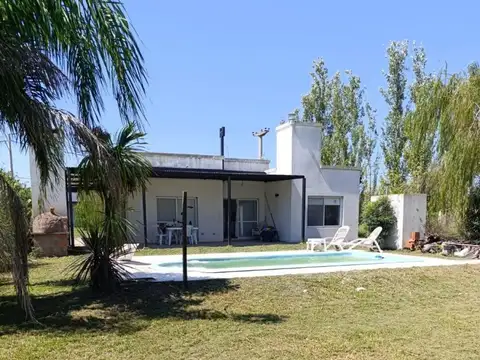 Casa 3 ambientes con 1 baño