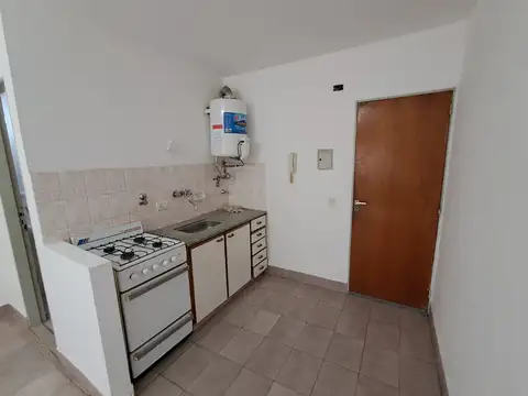 Departamento en Alquiler en República De La Sexta, $ 250.000
