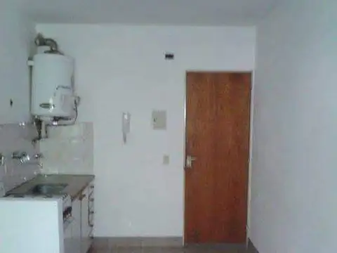 Departamento en Alquiler en Republica De La Sexta, $ 300.000