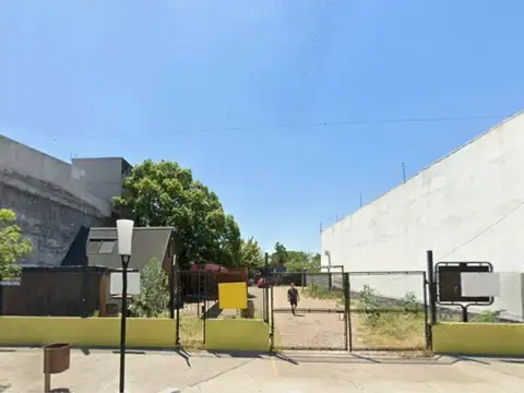 Impactante lote de mas 1.200 m.en Av. Mitre.